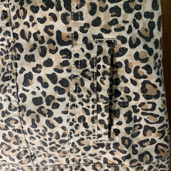 Eat 1948 Denim Size Medium Leopard Print Sleeveless Jean Jacket , 4 pockets - Picture 7 of 7